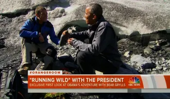 Obama almuerza restos de un salmón en programa con Bear Grylls
