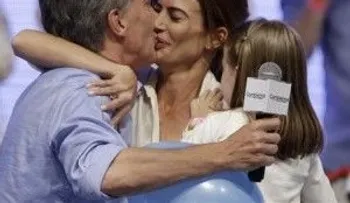 Macri anuncia tendrá gabinete económico de seis ministros