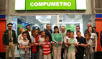 Vicepresidenta inaugura quinto centro tecnológico para usuarios del Metro 