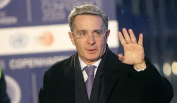Fiscalía de Colombia pide investigar al expresidente Álvaro Uribe Vélez