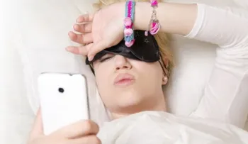¿Es malo dormir con anillos o pulseras?