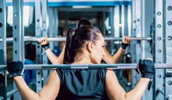 Entrenar en hora de almuerzo requiere algunos cambios alimenticios
