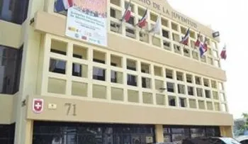Ministerio de la Juventud está ofertando mil becas de grado o postgrado? 