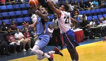 Los Prados avanza a las semifinales en basket distrital