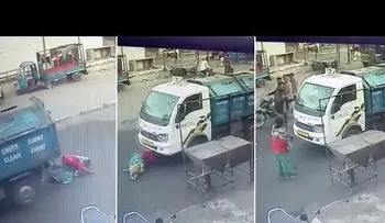 Mujer arrollada por un camión sale casi ilesa mientras rezaba