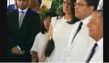 Robertico y su mirada "endemoniada" a David Collado: la foto que calienta las redes