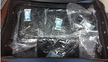 DNCD frustra transacción de droga en car wash de la Lincoln 