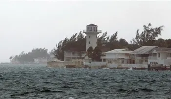 Un debilitado huracán Joaquín golpea Bermudas