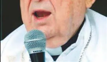 Médico desmiente muerte de monseñor Arnaiz en Santiago