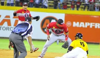 Las Estrellas vencen al Licey; Escogido a AC y los Gigantes los Toros