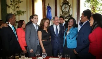 Danilo felicita a los periodistas en su día