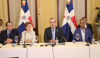 Gobierno garantiza está preparado ante eventual paso de tormenta Fiona