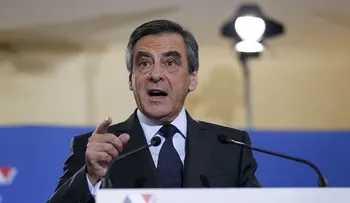 Abren investigación formal a François Fillon, candidato presidencial en Francia