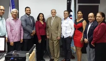 One entrega a Adompretur los â??Perfiles Estadísticos Provincialesâ?