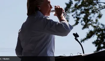 Clinton "no quiere beber agua": la historia detrás de la enfermedad de la aspirante demócrata