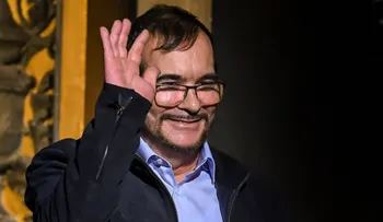 Timochenko felicita a soldados y policías por proteger a exguerrilleros