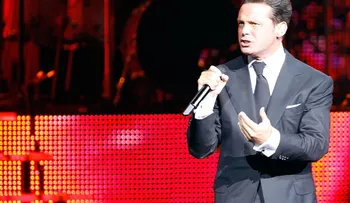 ¿Por qué hay orden de arresto contra Luis Miguel?