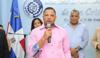 Cámara de Comercio se compromete a ayudar con limpieza de San Cristóbal