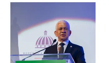 Senado reconoce figuras del arte y cultura del Cibao