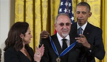 Obama condecora a Emilio y Gloria Estefan