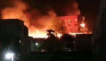 Incendio afecta centenares de familias en un barrio popular de Asunción en Paraguay