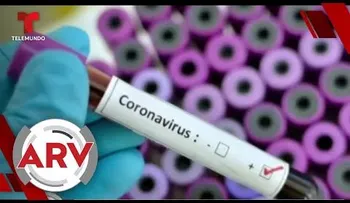 Un médico hispano aplica un tratamiento que ayuda a pacientes graves de coronavirus 