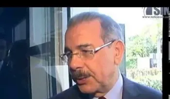 Danilo Medina explica sobre controversial fallo TC a representantes NY