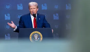 Trump: Miles de millones en aranceles fluyen hacia EE.UU