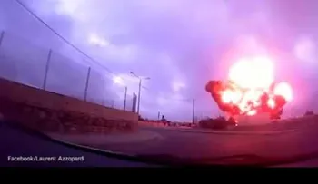 Se estrella avión en Malta con cinco personas a bordo  (VIDEO)
