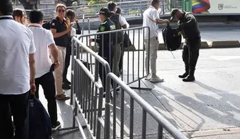 De la Espriella asume la presidencia de Colombia como aliado de Trump y promete mano dura