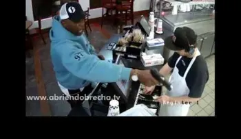 La increíble reacción de un joven asaltado en un restaurante