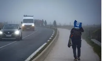 Francia restringirá salud gratuita a inmigrantes sin papeles