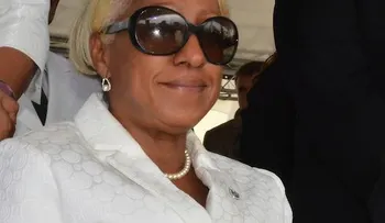Alcaldesa Jeannette Medina se hace un jugoso aumento de salario