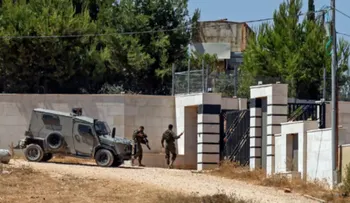 Colonos israelíes asedian a familias palestinas en la Ribera Occidental