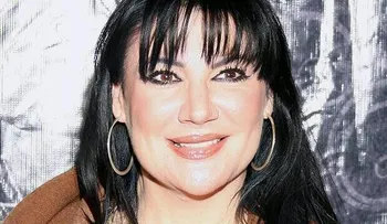Actriz Alejandra Avalos se comunica con Jenni Rivera