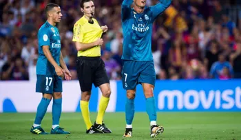 Suspenden a Cristiano Ronaldo por cinco partidos por agredir a un árbitro
