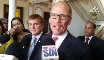 Medina se reúne con delegaciones estuvieron presentes en juramentación