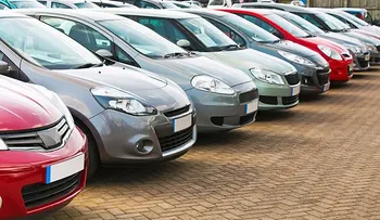 Poder Ejecutivo somete Ley prohibirá pagos en efectivo en compra autos e inmuebles