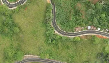 El presidente Medina entrega carretera El Seiboâ?"Miches