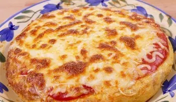 Una rica tortilla de papas â??estilo pizzaâ? fácil de preparar