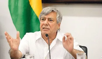 Video: Alcalde acosa a periodista bolivariana