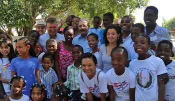 Danilo Medina visita Hogar Nuestros Pequeños Hermanos