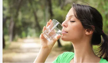Los mejores momentos para tomar agua y cuidar la salud