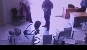 Este es el VIDEO del asunto a una sucursal del Banco Ademi en La Vega