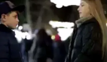 Qué ocurre cuando coloca un niño frente a una niña y le dices que le pegue 