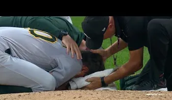 Pitcher recibe pelotazo en la cara con batazo de 100 millas