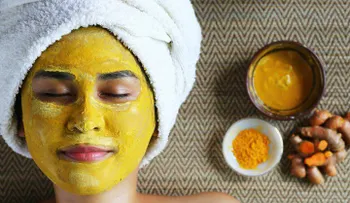 No te lo habían dicho: Mascarilla de cúrcuma para una piel impecable