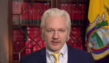 Ecuador explica por qué restringió el internet que usa Assange