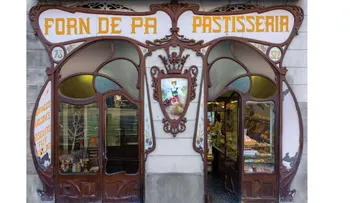 Los letreros históricos de Barcelona, un arte que se desvanece