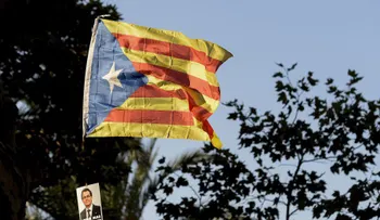 Parlamento catalán aprueba una resolución independentista